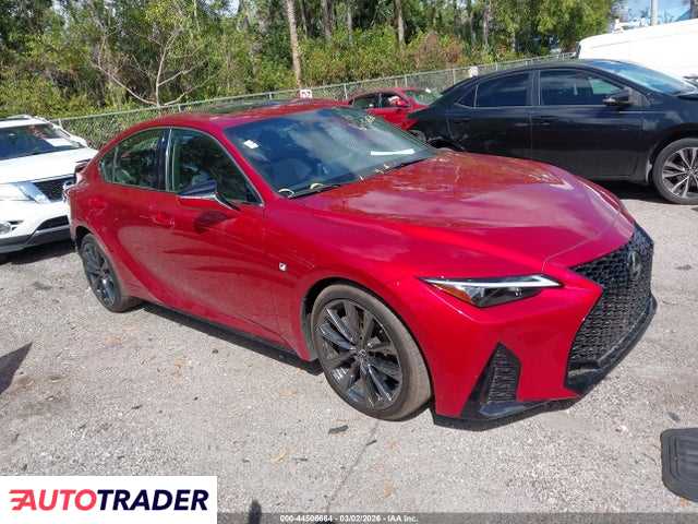 Lexus IS 2024 3