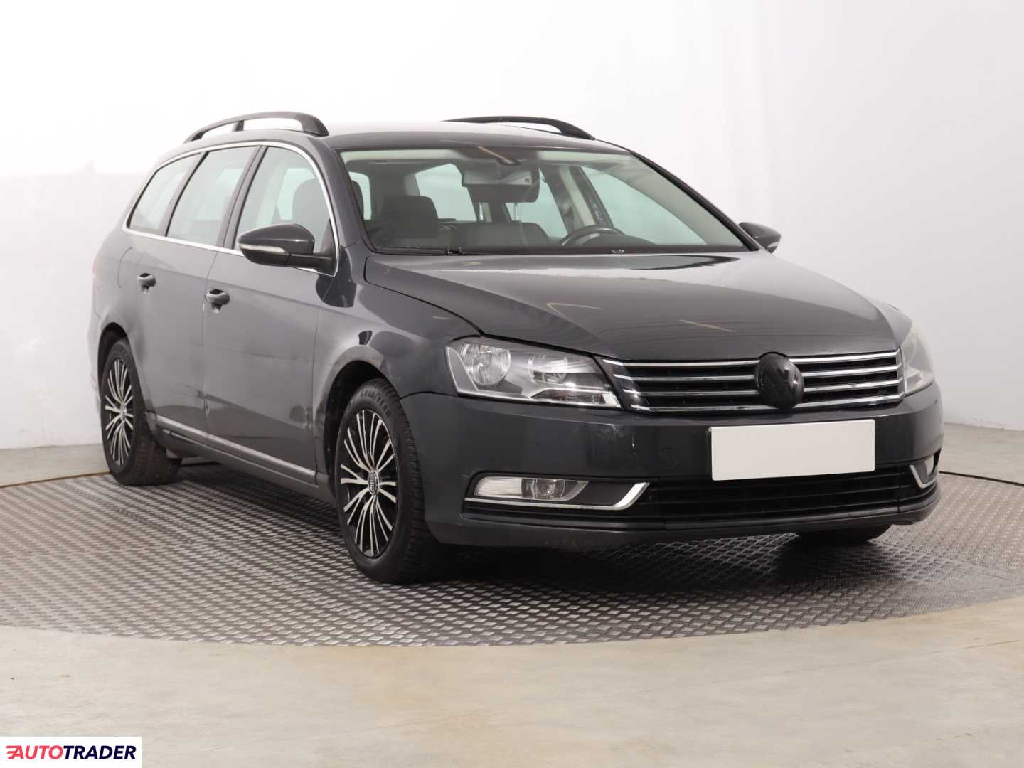 Volkswagen Passat 2011 2.0 138 KM