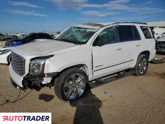 GMC Yukon 2019 6