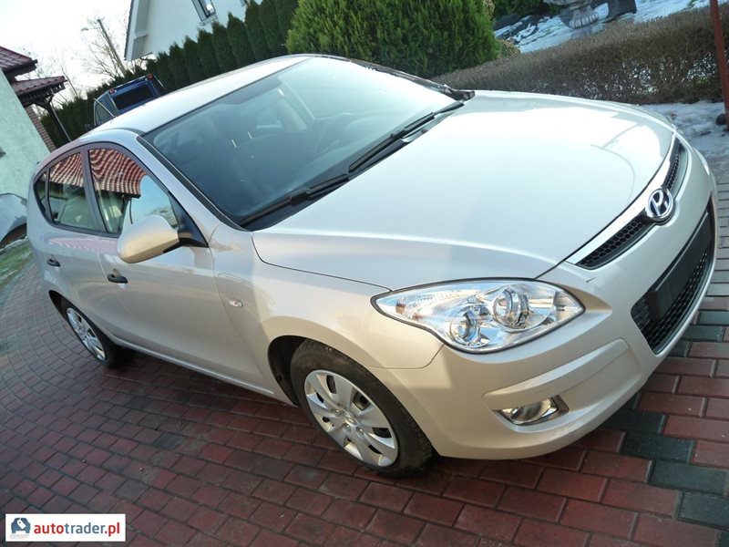 Hyundai i30 2009 1.6 90 KM Hyundai i30 2009 1.6 90 KM