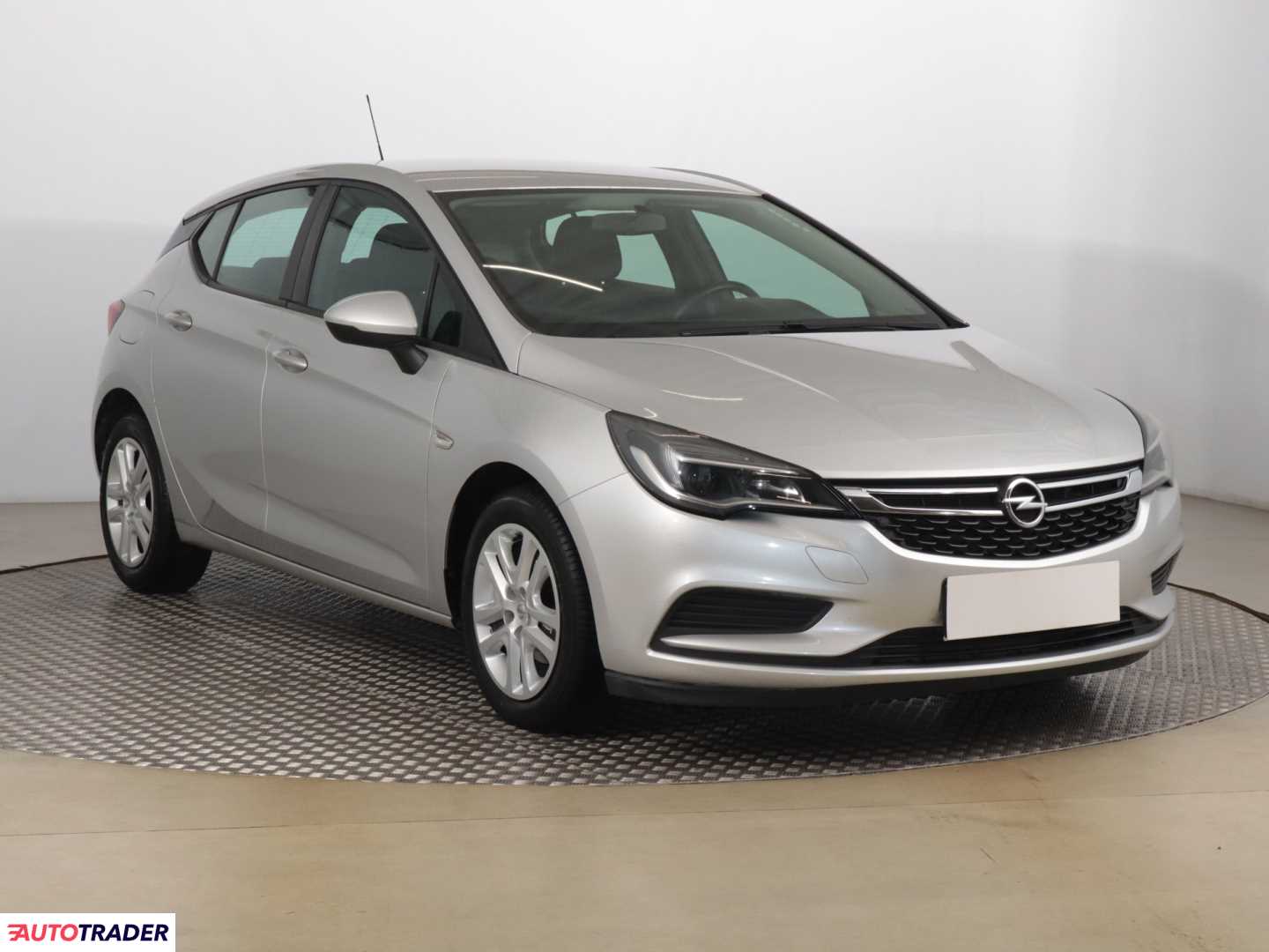 Opel Astra 2017 1.4 123 KM