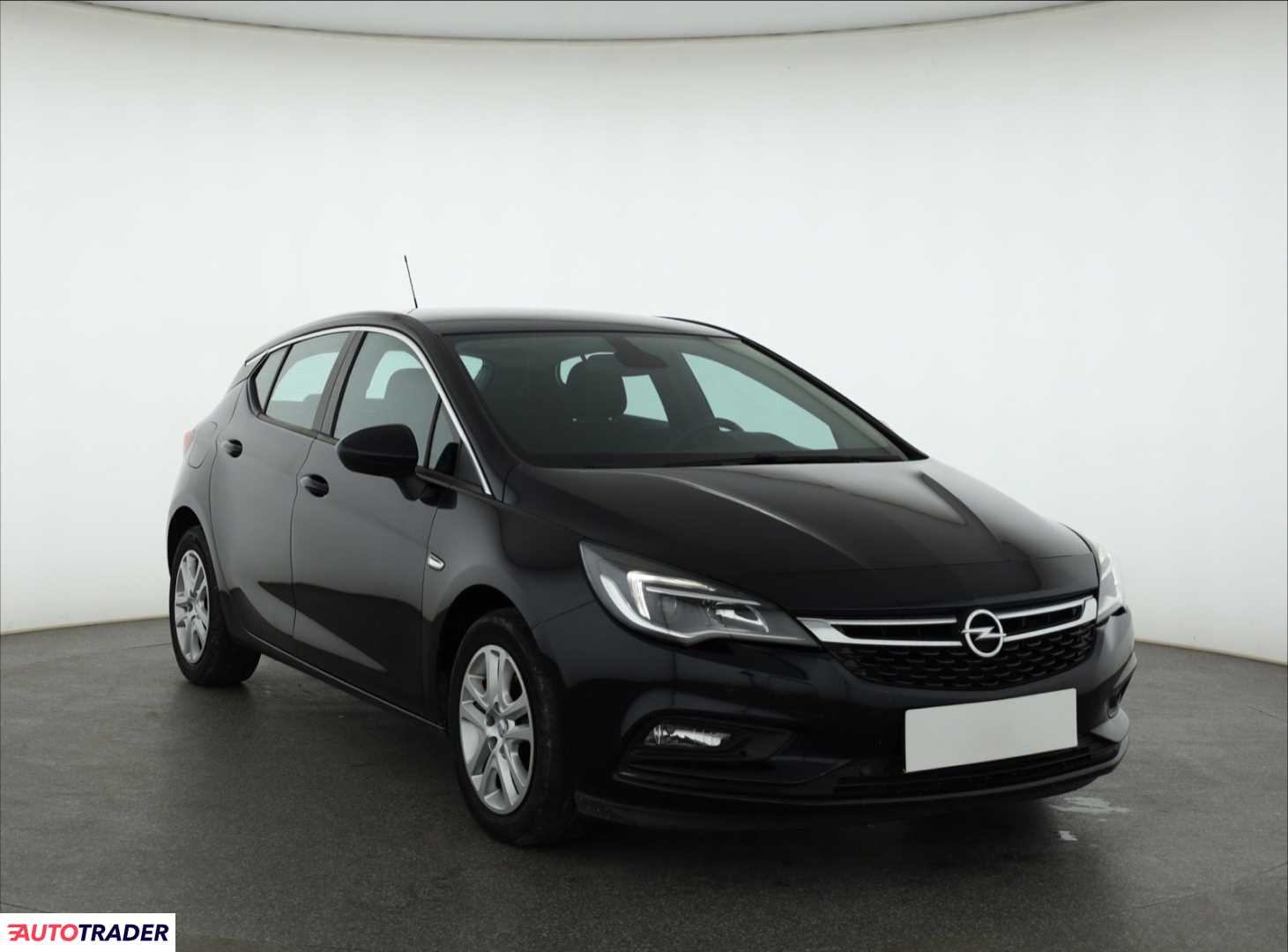 Opel Astra 2018 1.4 123 KM