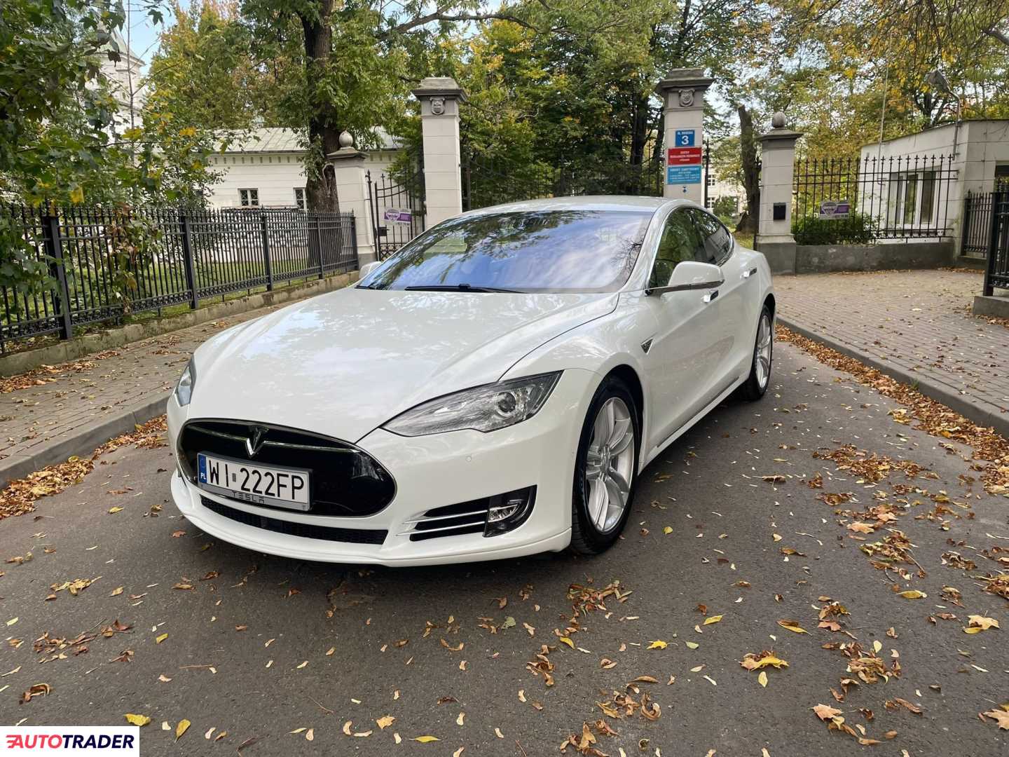 Tesla S 2015 775 KM