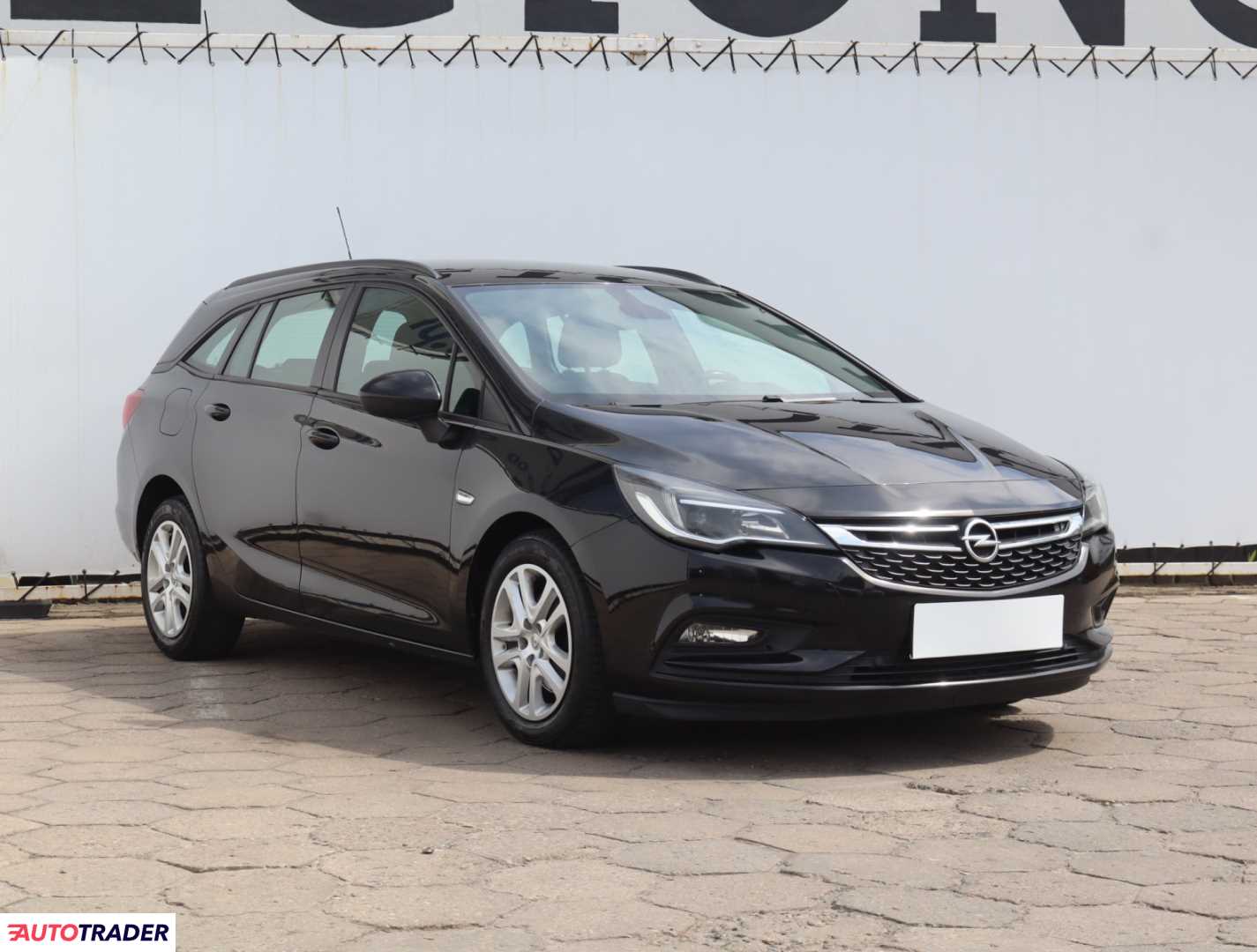 Opel Astra 2017 1.6 134 KM