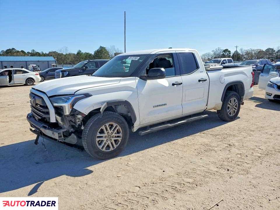Toyota Tundra 2022 3