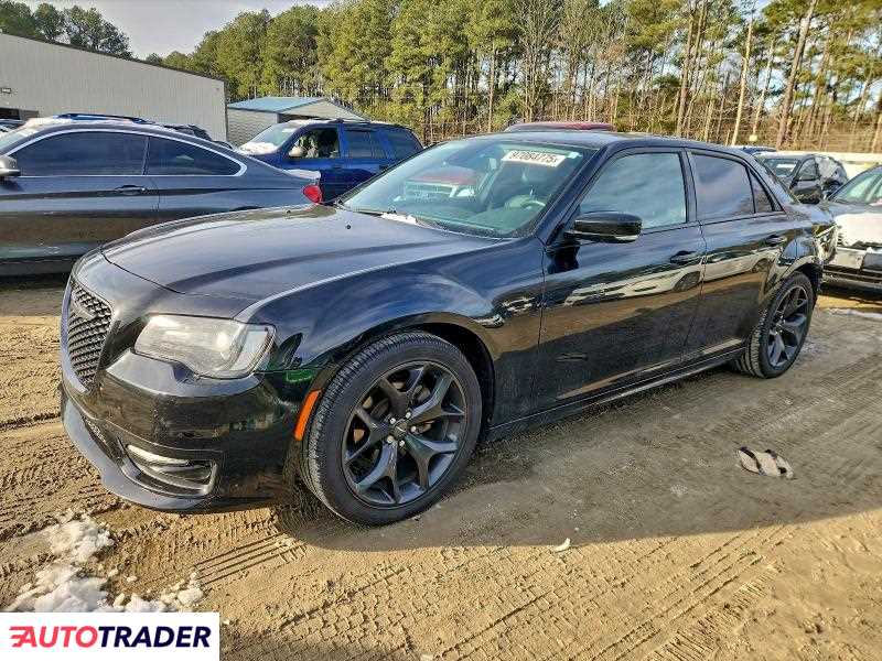 Chrysler 300C 2021 3