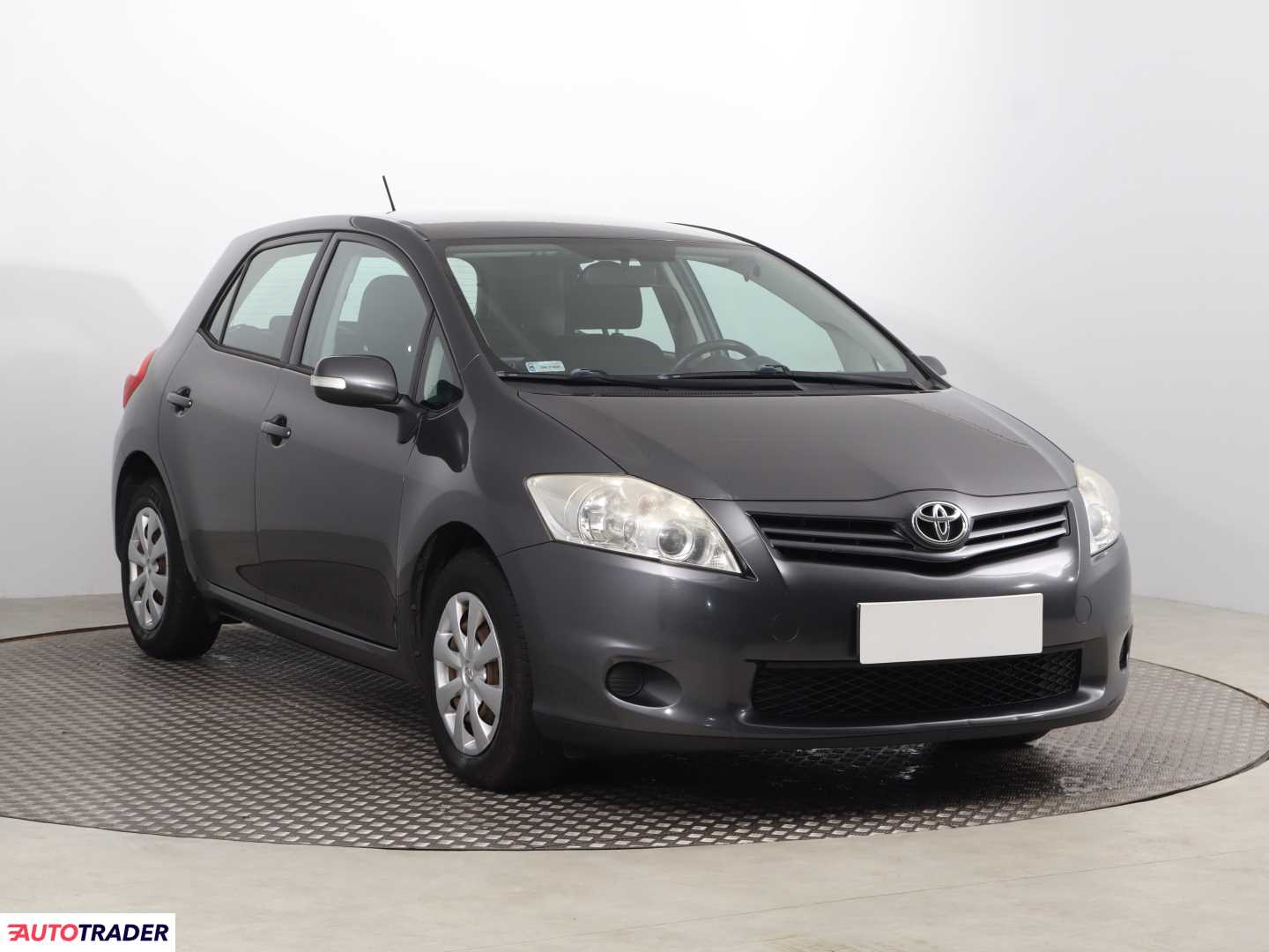 Toyota Auris 2013 1.3 97 KM Toyota Auris 2013 1.3 97 KM