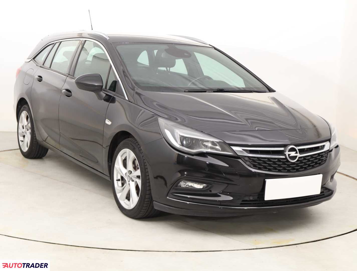 Opel Astra 2018 1.6 134 KM