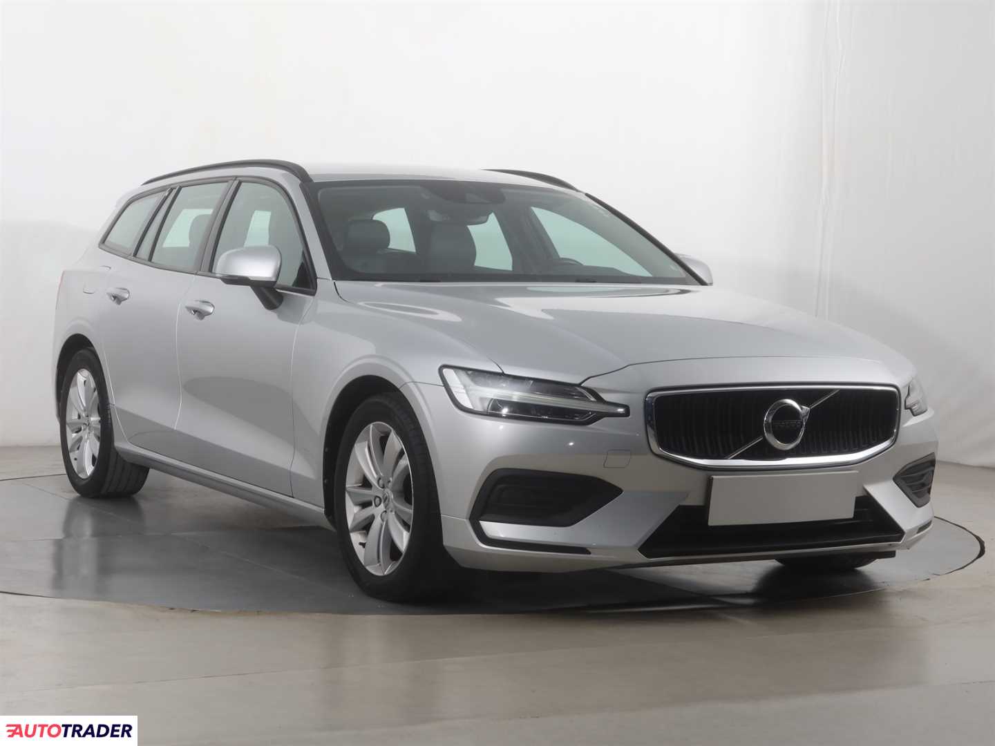 Volvo V60 2019 2.0 147 KM