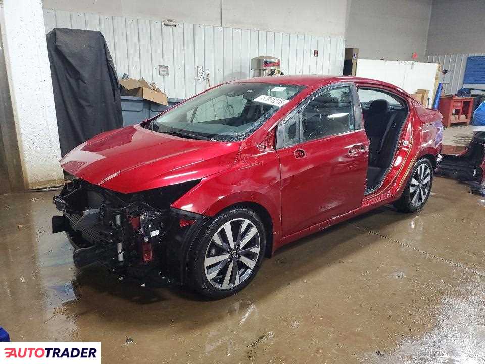 Nissan Versa 2020 1
