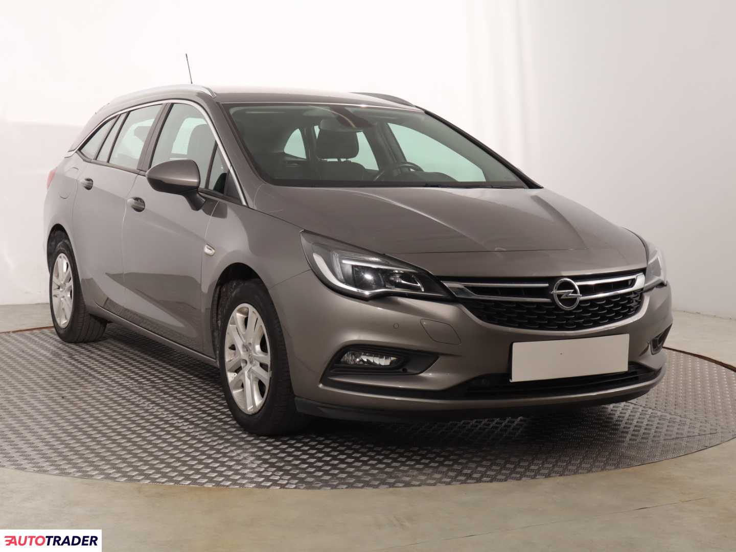 Opel Astra 2016 1.4 123 KM