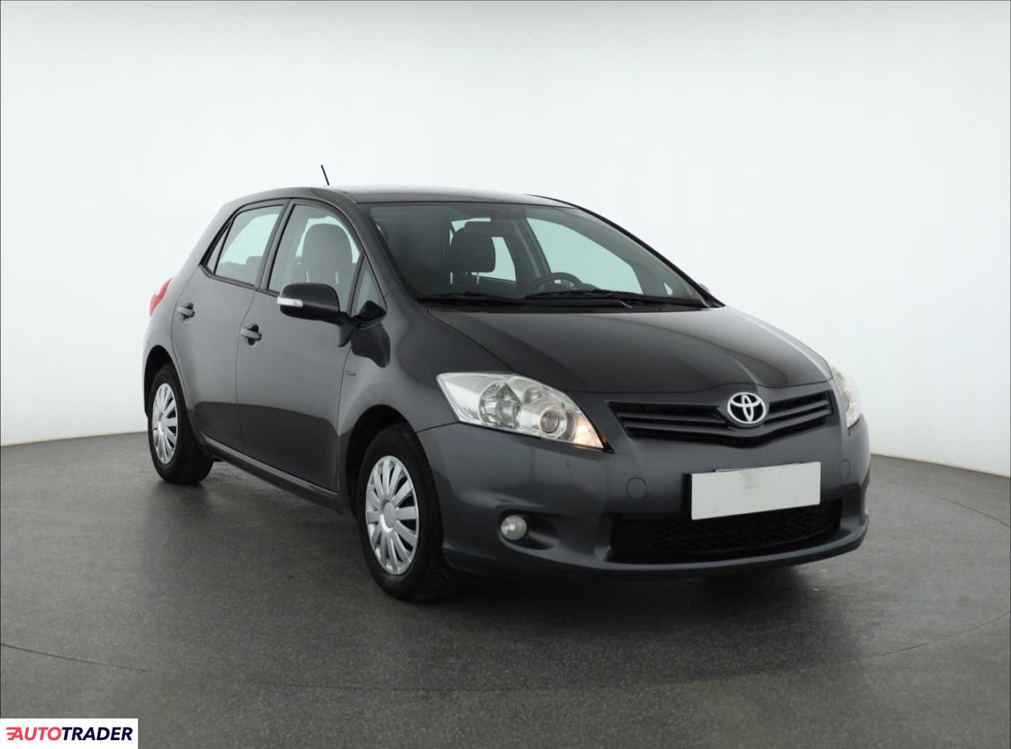 Toyota Auris 2012 1.3 97 KM