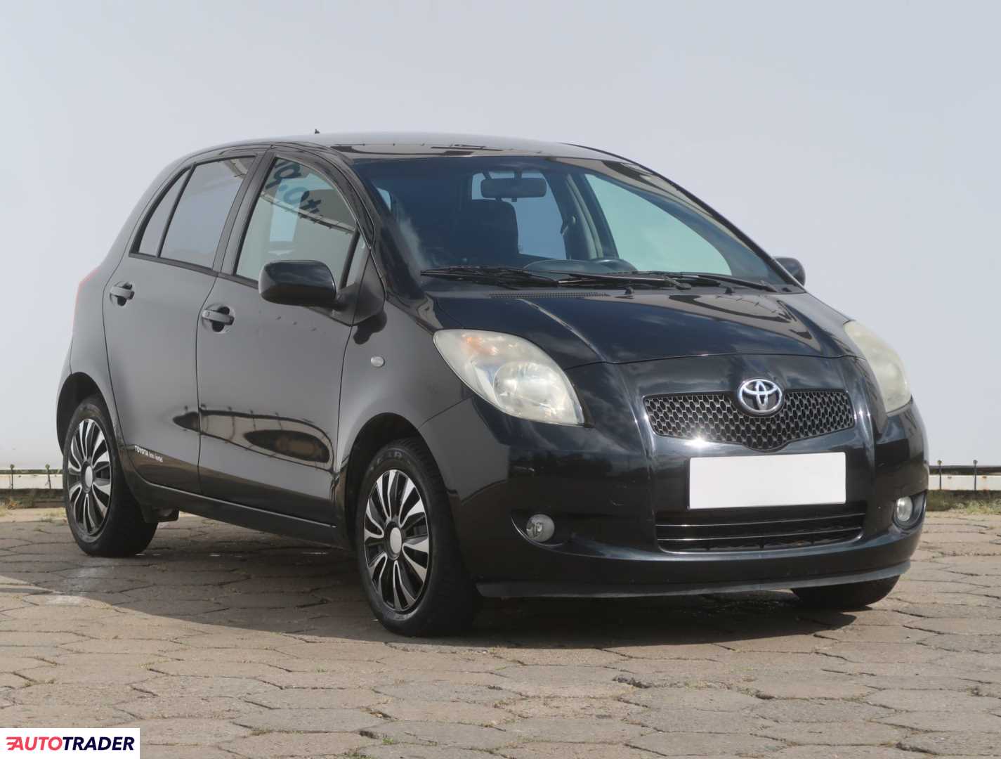 Toyota Yaris 2007 1.3 85 KM