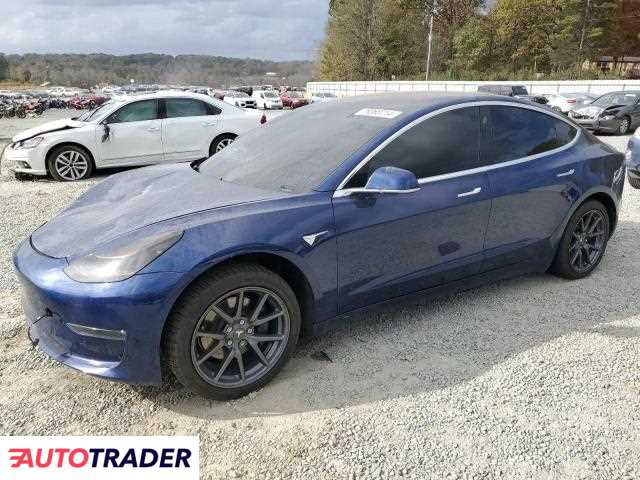 Tesla Model 3 2018