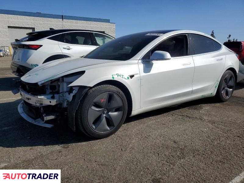 Tesla Model 3 2020
