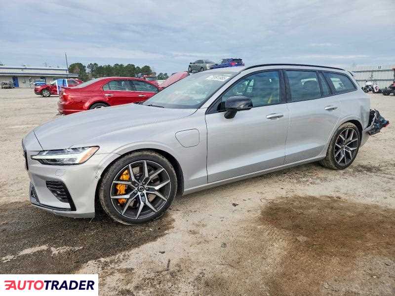 Volvo V60 2025 2