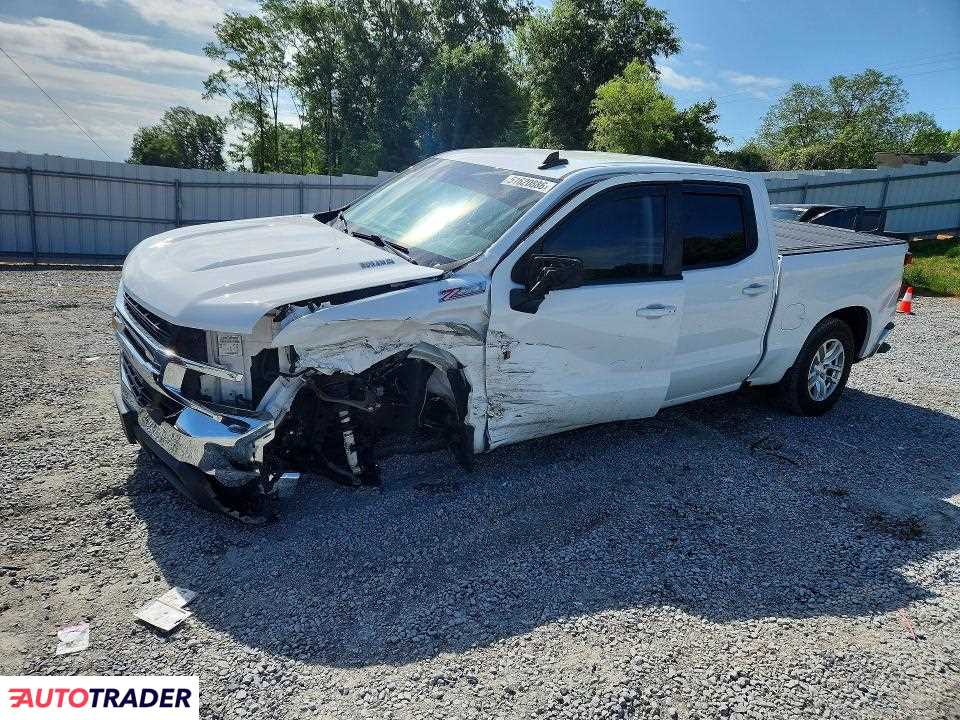 Chevrolet Silverado 2021 3