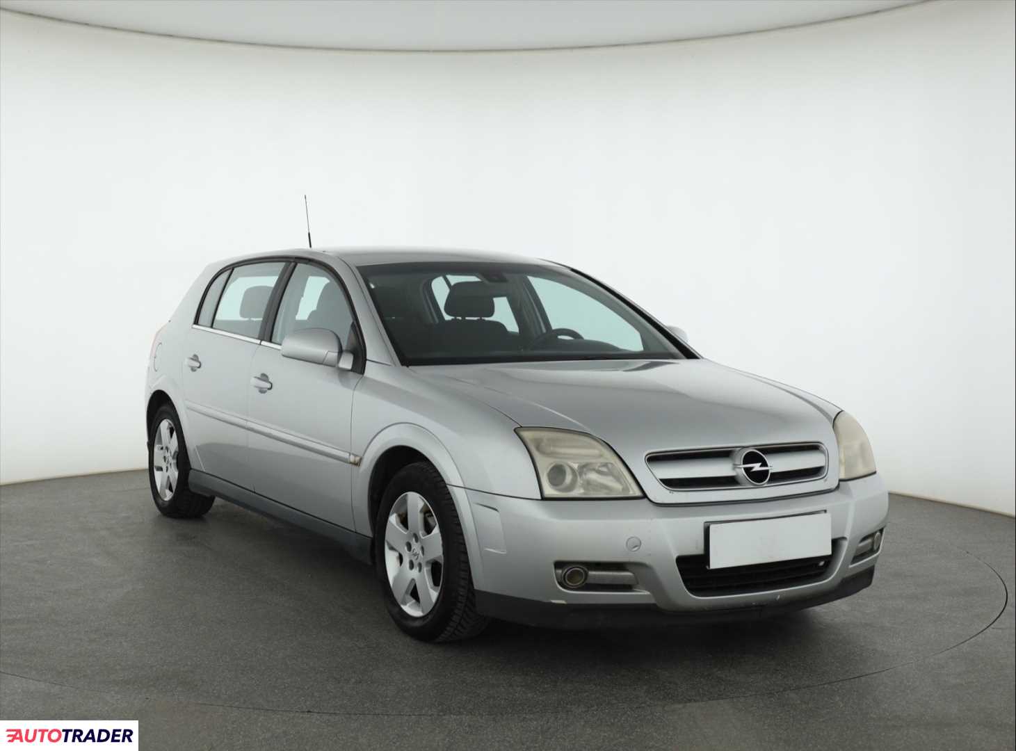 Opel Signum 2004 2.2 152 KM