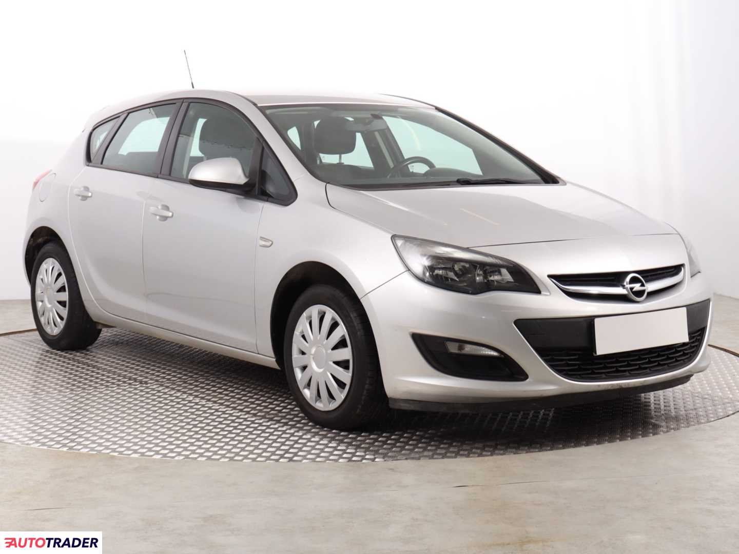 Opel Astra 2015 1.6 108 KM