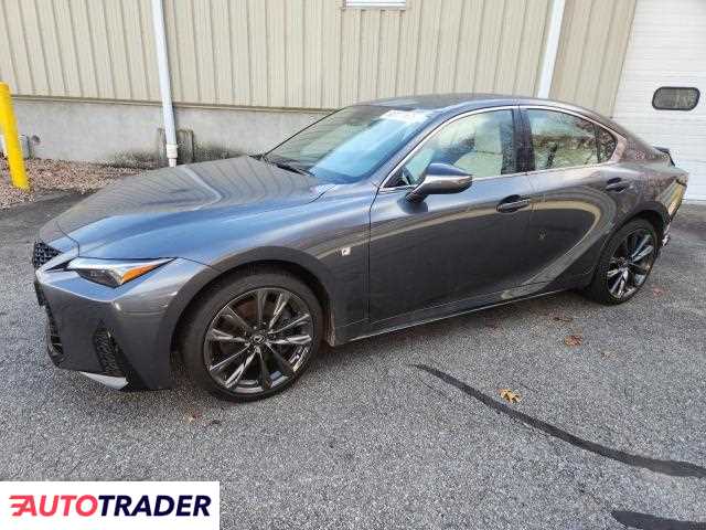 Lexus IS 2024 3