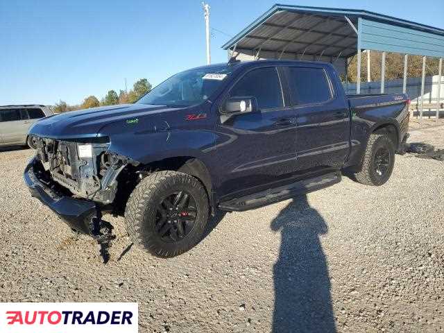 Chevrolet Silverado 5.0 benzyna 2019r. (MEMPHIS)