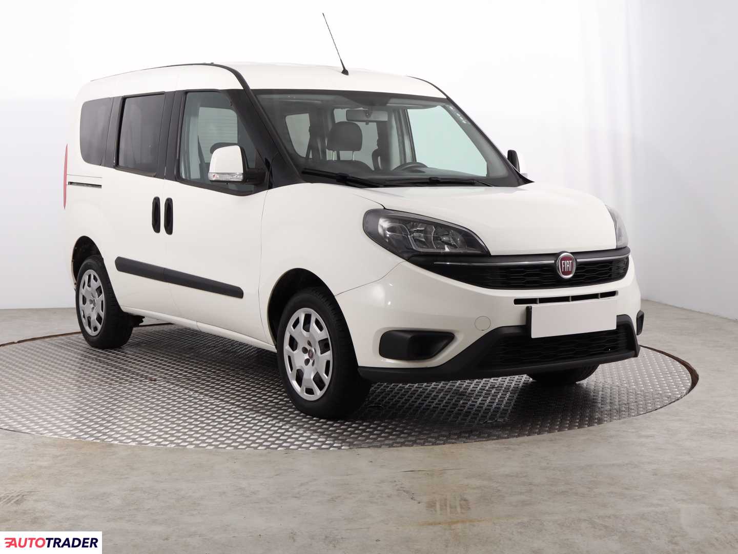 Fiat Doblo 1.4 93 KM 2018r. (Piaseczno)