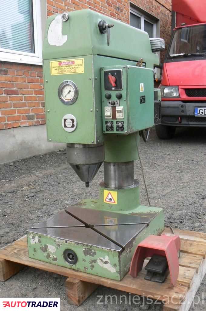 Nitownica radialna Bracker RN-301 Nit Nitownica radialna Bracker RN-301 Nit