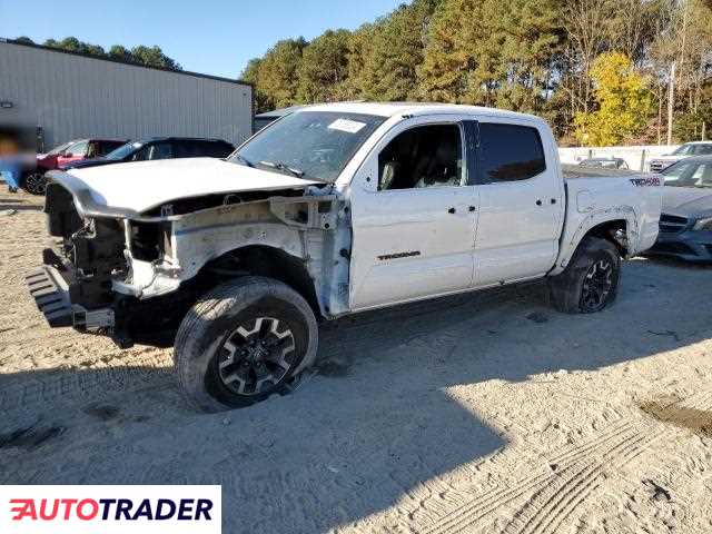 Toyota Tacoma 3.0 benzyna 2020r. (SEAFORD)