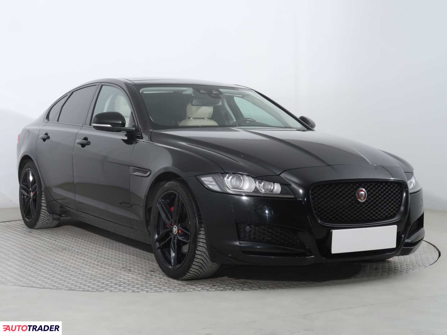 Jaguar XF 2016 2.0 177 KM Jaguar XF 2016 2.0 177 KM