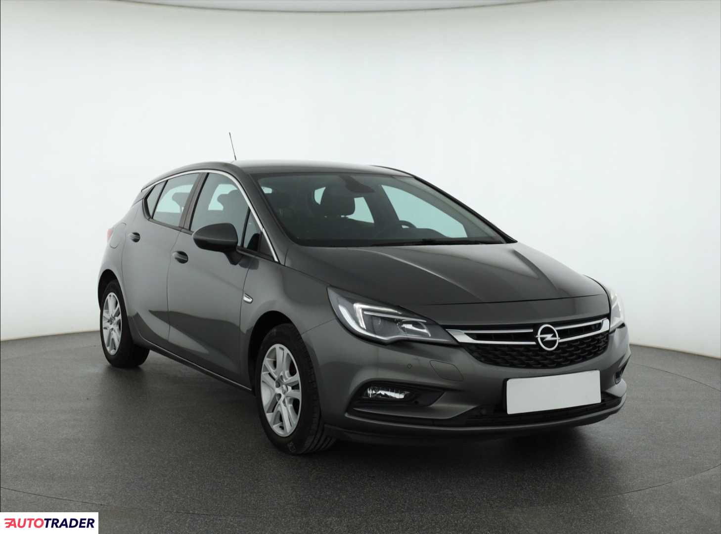 Opel Astra 2018 1.4 99 KM