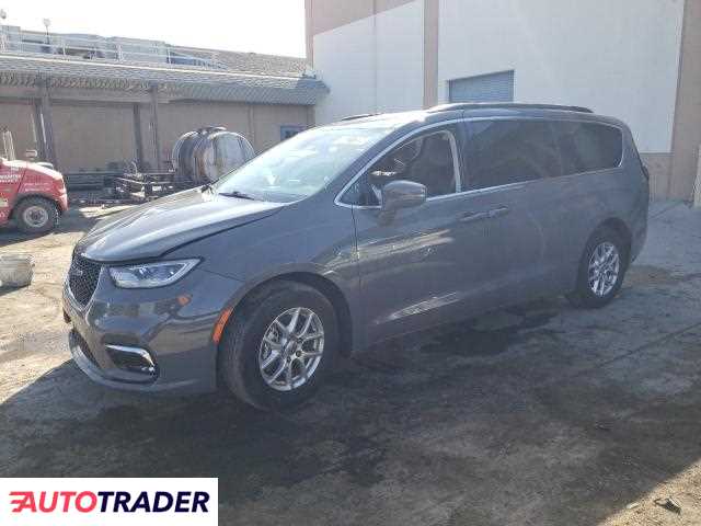 Chrysler Pacifica 2022 3