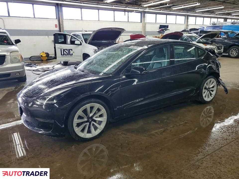 Tesla Model 3 2023