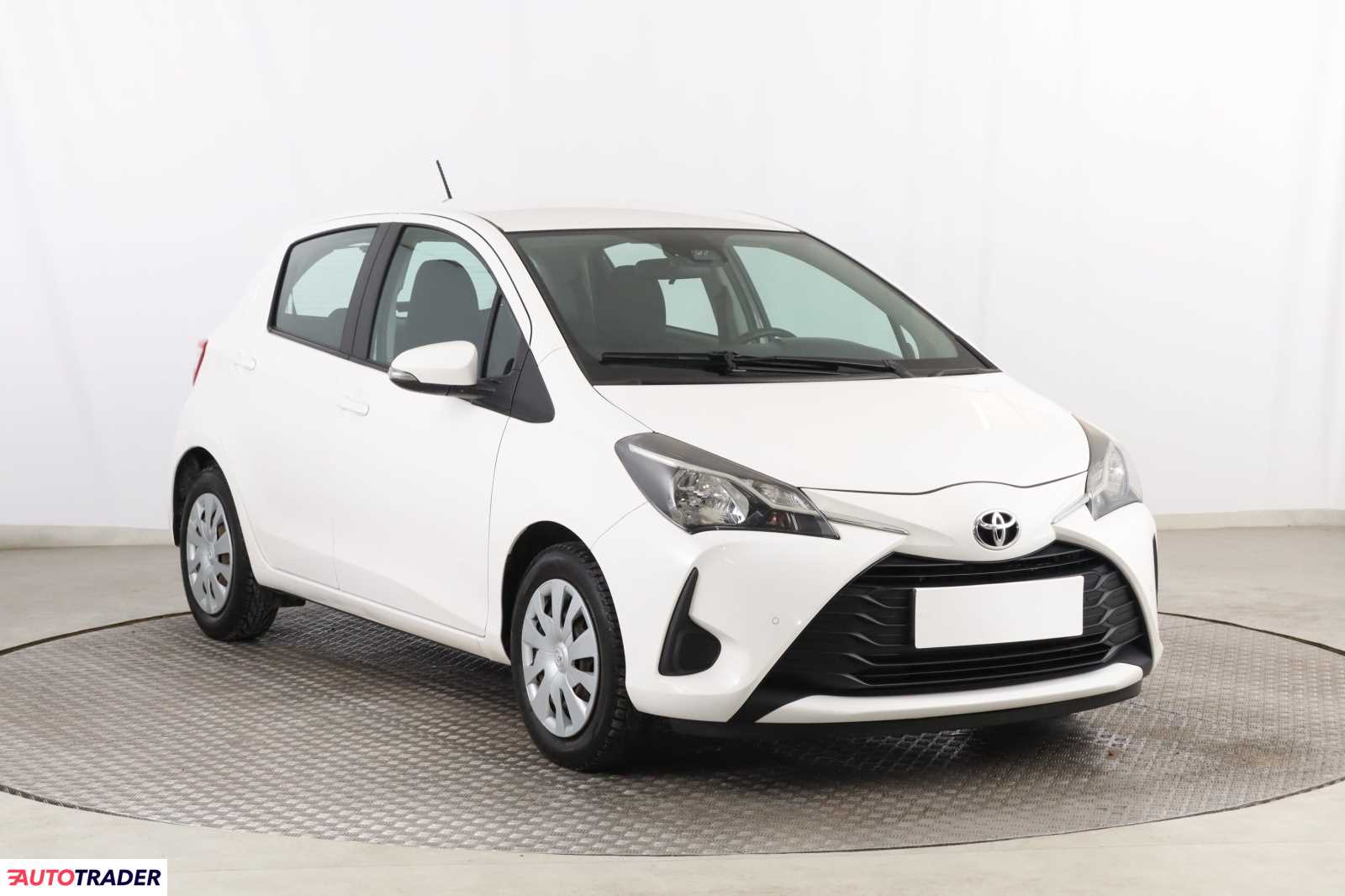 Toyota Yaris 2017 1.0 68 KM