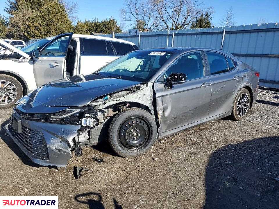Toyota Camry 2025 2