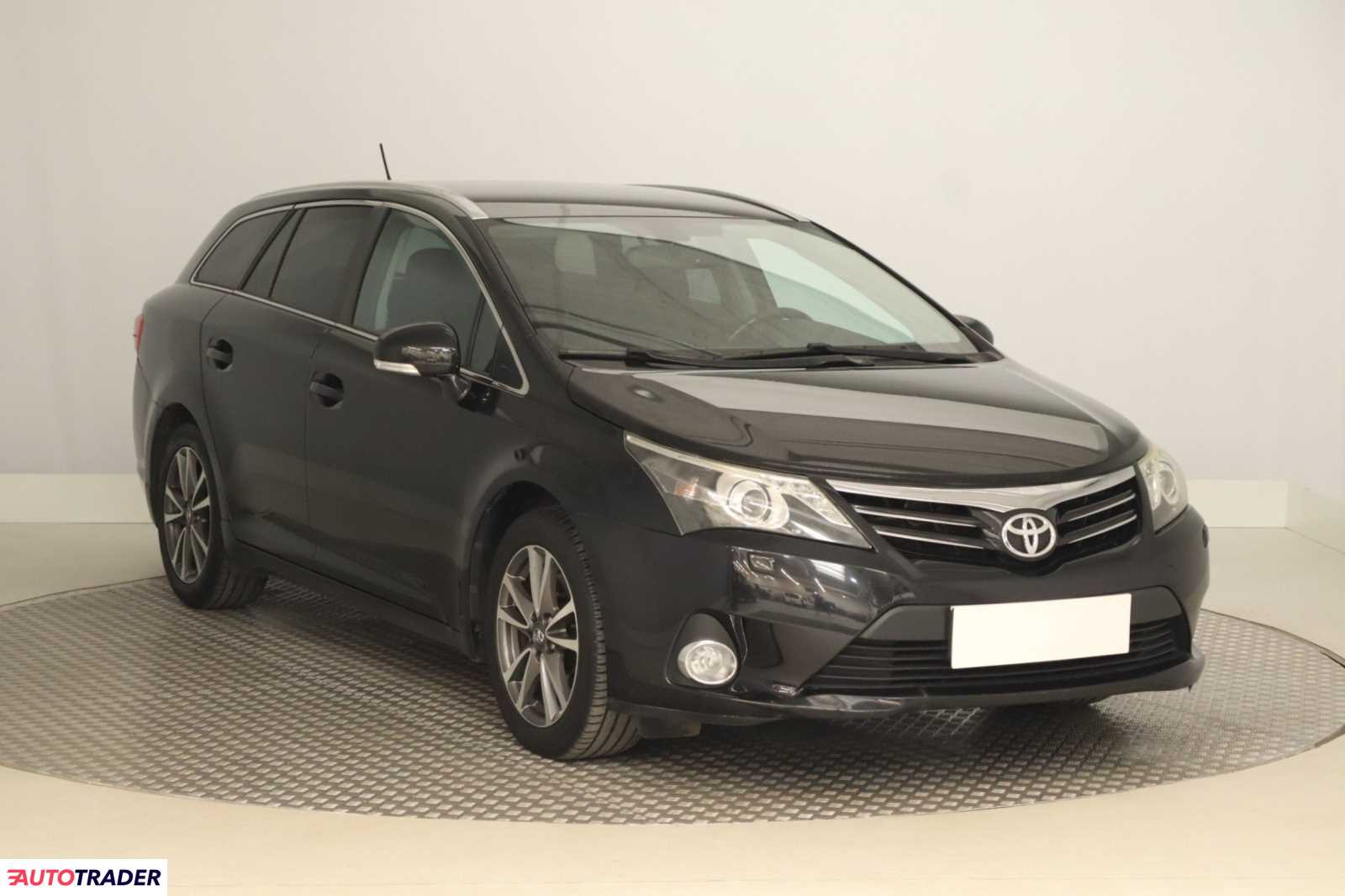 Toyota Avensis 2014 2.2 174 KM