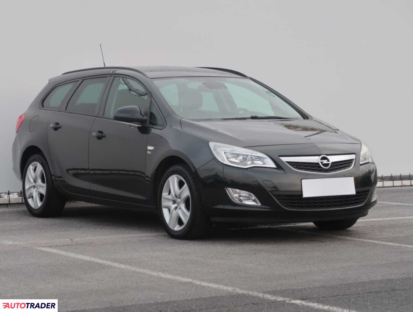 Opel Astra 2012 1.4 138 KM