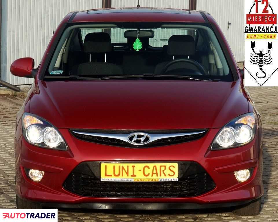 Hyundai i30 2012 1.6 90 KM Hyundai i30 2012 1.6 90 KM