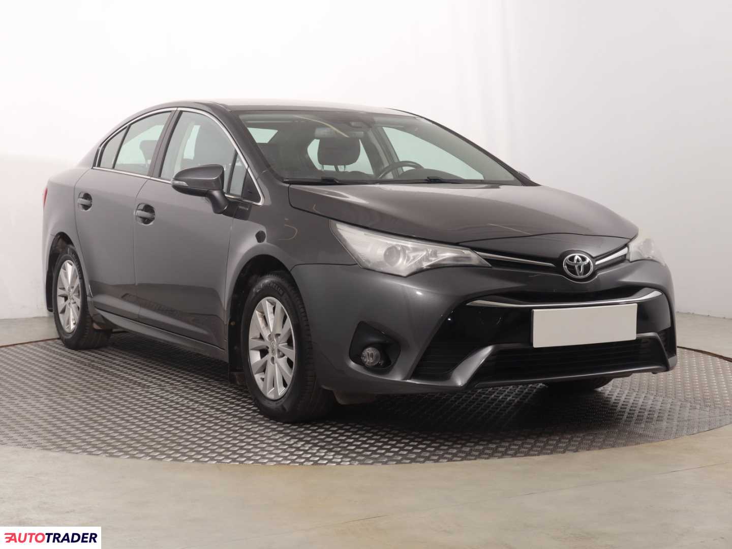 Toyota Avensis 2016 1.6 130 KM