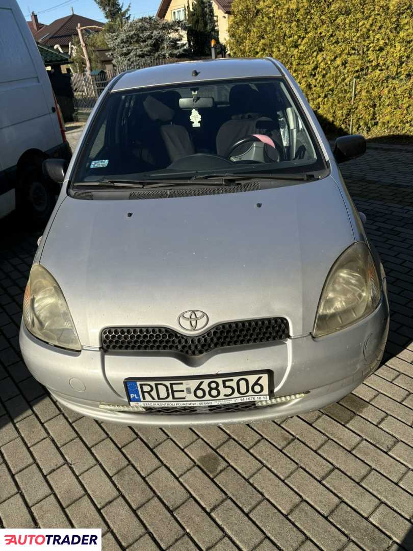 Toyota Yaris 2003 1 70 KM