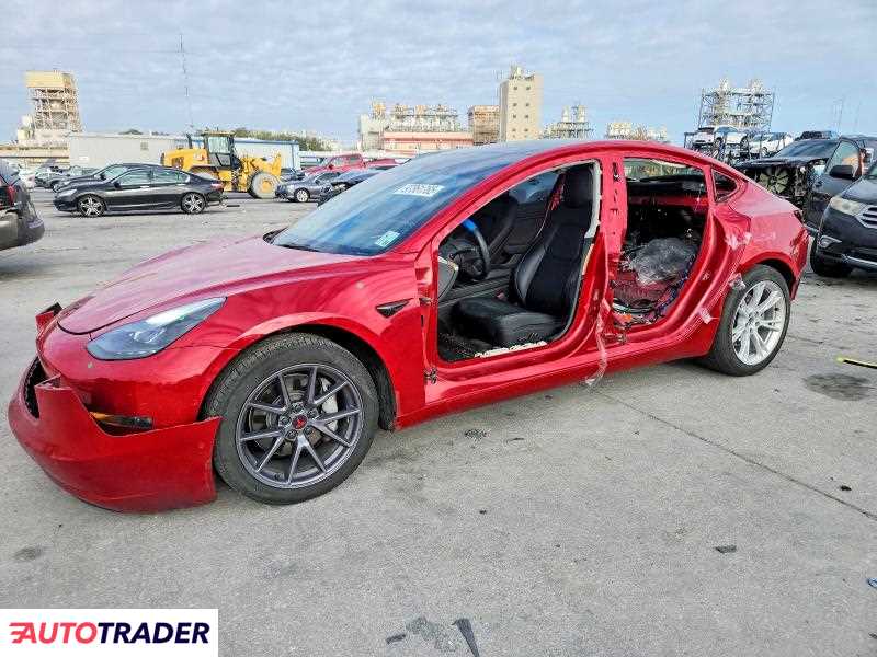 Tesla Model 3 2022