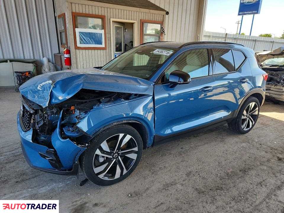 Volvo XC40 2023 2