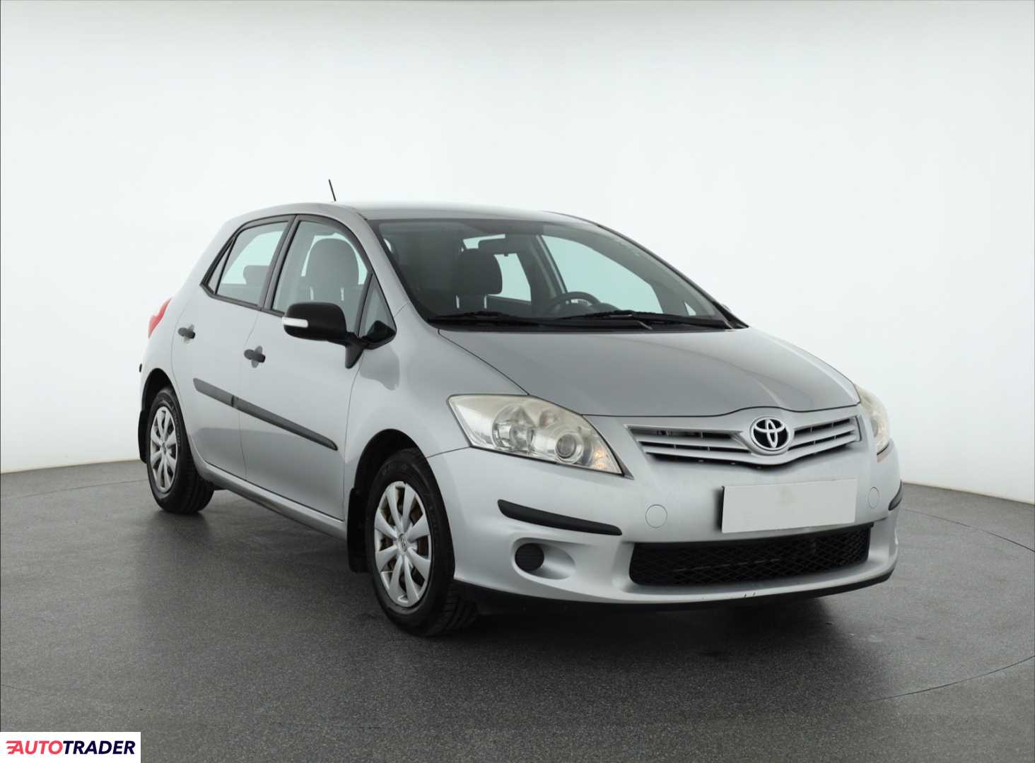 Toyota Auris 2013 1.3 97 KM