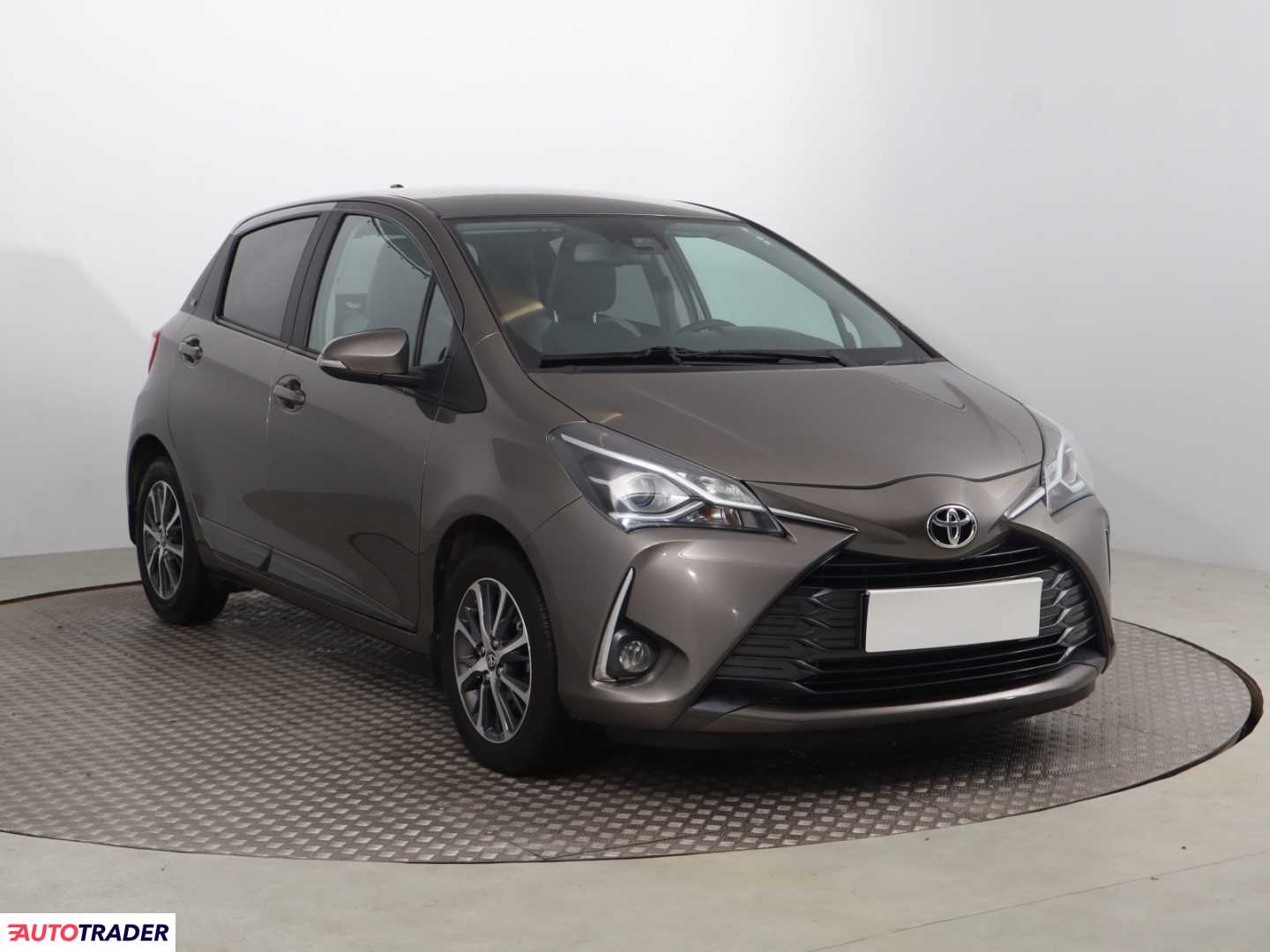 Toyota Yaris 2019 1.5 109 KM