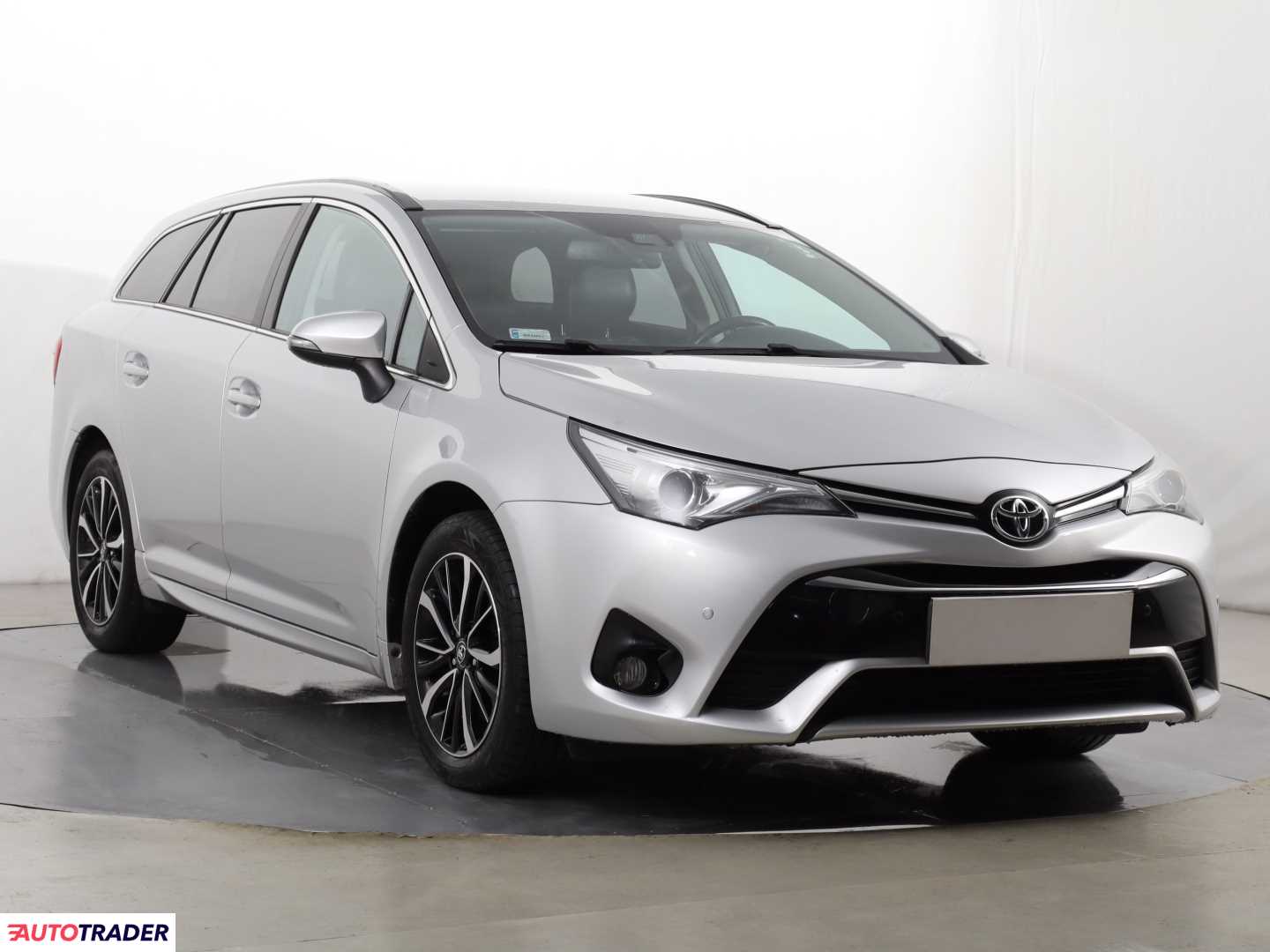 Toyota Avensis 2.0 140 KM 2018r. (Piaseczno)