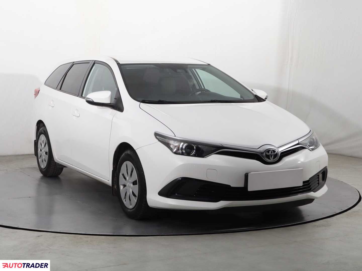 Toyota Auris 2018 1.3 97 KM