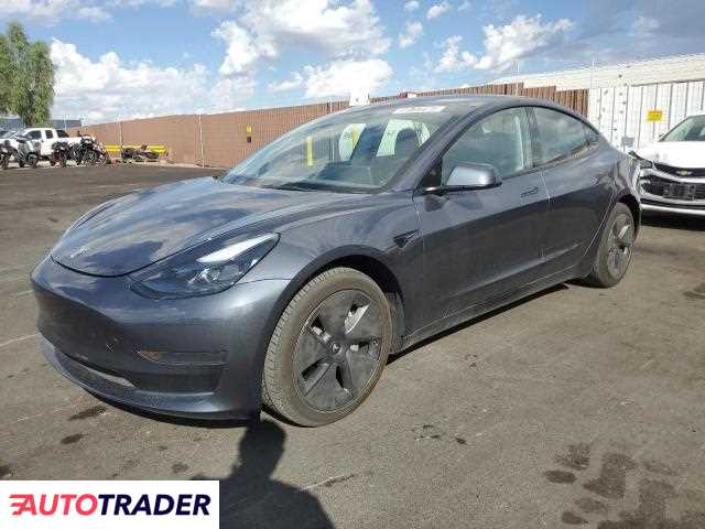 Tesla Model 3 2023