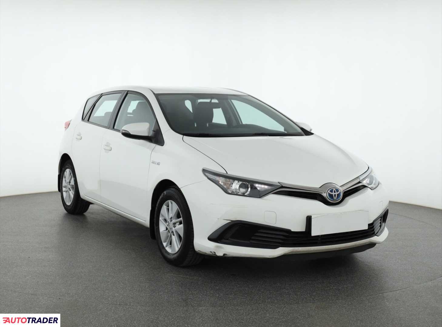 Toyota Auris 2015 1.8 134 KM