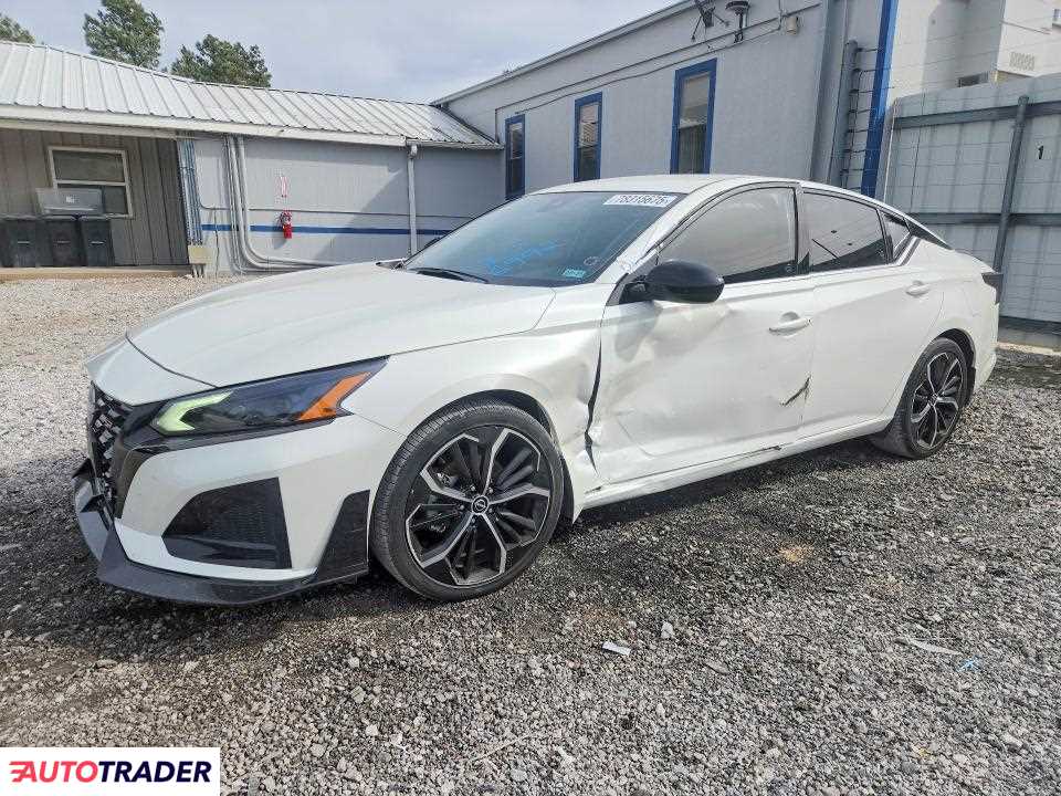 Nissan Altima 2023 2