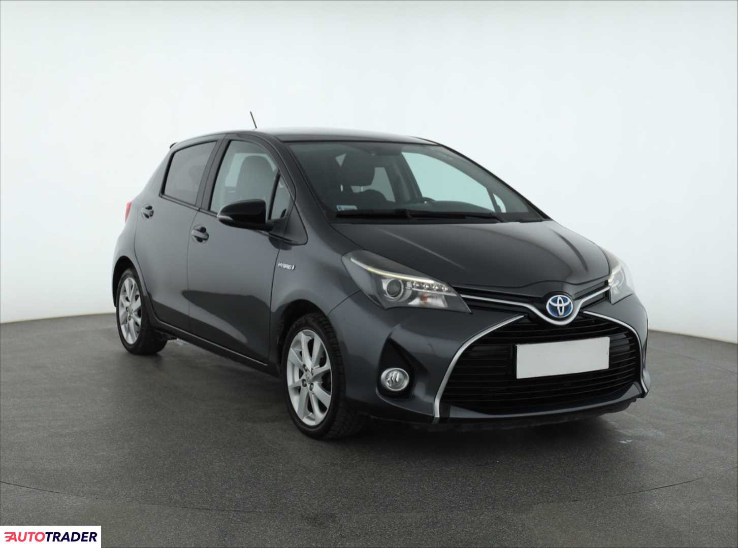 Toyota Yaris 1.5 99 KM 2015r. (Piaseczno)