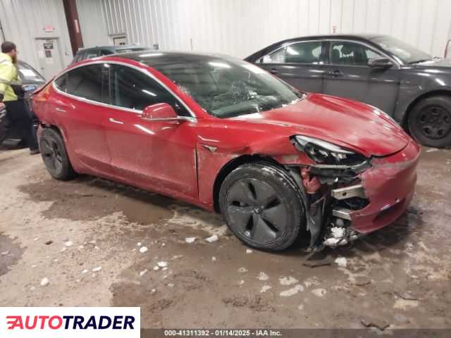 Tesla Model 3 benzyna 2020r. (BERGEN)